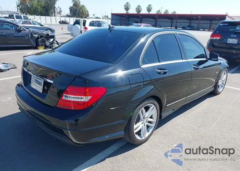 2012 Mercedes-Benz C 250 Sport из США, поврежденный, VIN WDDGF4HBXCR213926